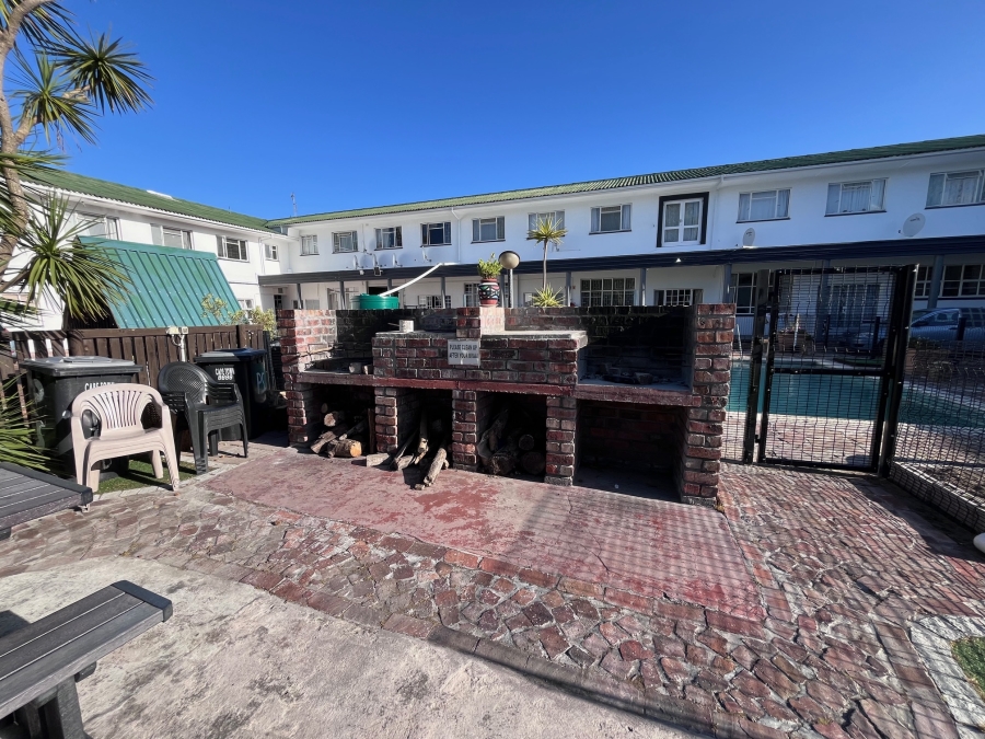 To Let 1 Bedroom Property for Rent in Plumstead Western Cape